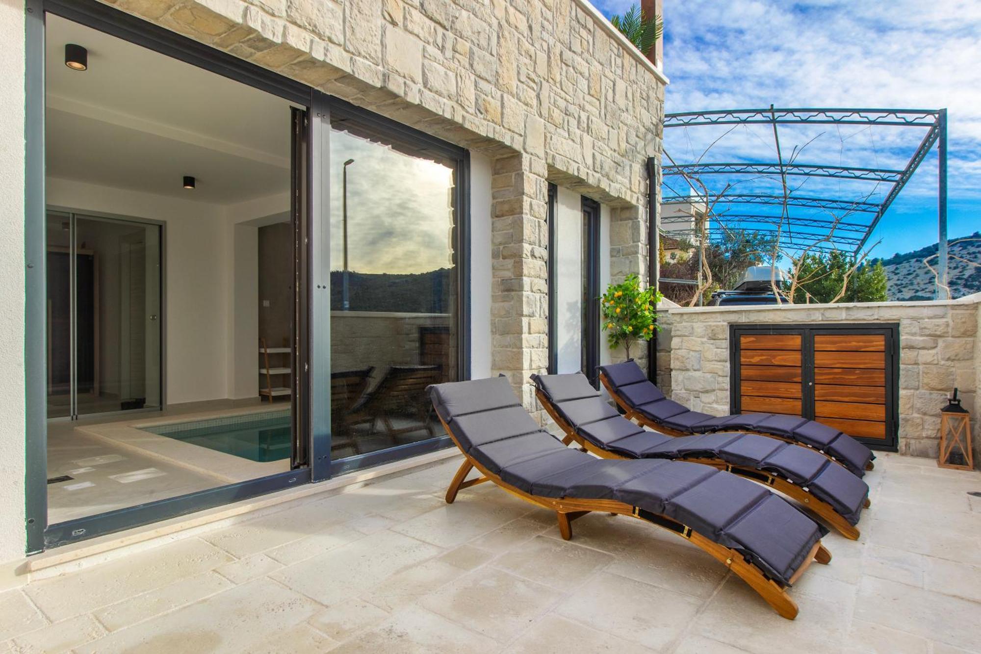 Seafront Villa Kupinica With Heated Pool Vinisce Bagian luar foto