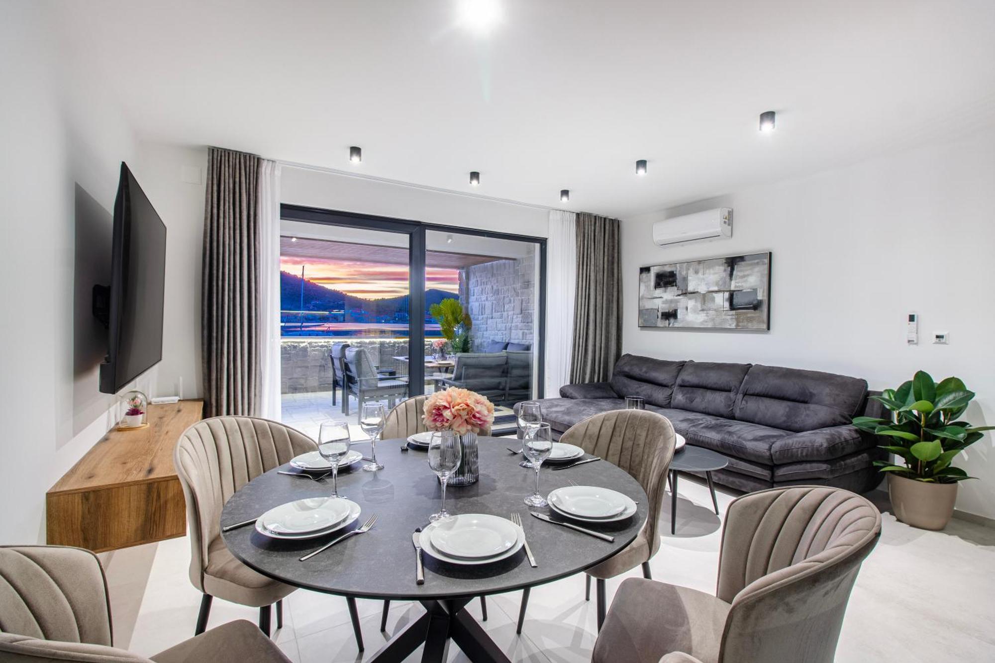 Seafront Villa Kupinica With Heated Pool Vinisce Bagian luar foto