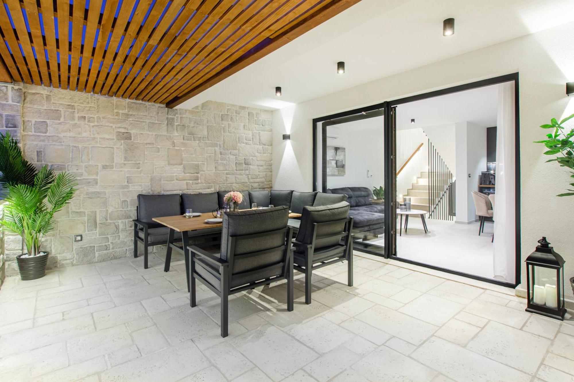 Seafront Villa Kupinica With Heated Pool Vinisce Bagian luar foto
