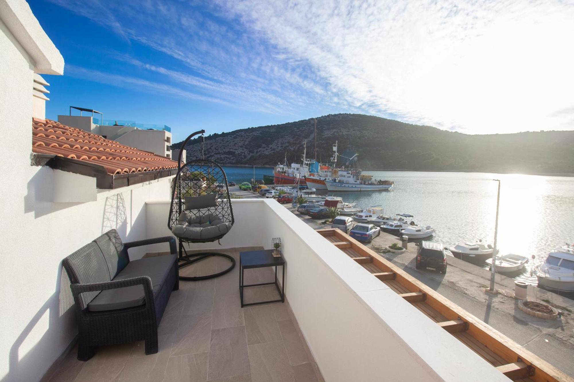 Seafront Villa Kupinica With Heated Pool Vinisce Bagian luar foto