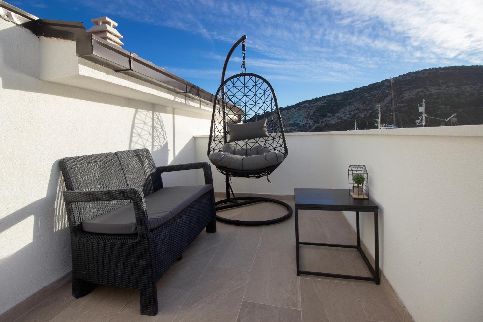 Seafront Villa Kupinica With Heated Pool Vinisce Bagian luar foto